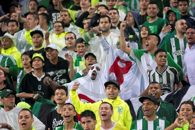 Fotos y video. Más allá de la derrota, la broma de los verdolagas que no soportan los hinchas de América 3 nacional fantasma america 11 Copiar