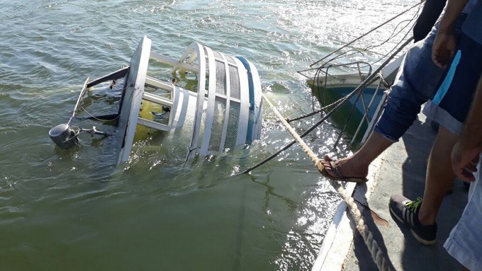 Fotografía cedida por el Ayuntamiento de Porto de Moz que muestra el naufragio de una embarcación en un río amazónico el 23 de agosto de 2017, en Porto de Moz (Brasil). EFE/Ayuntamiento de Porto de Moz