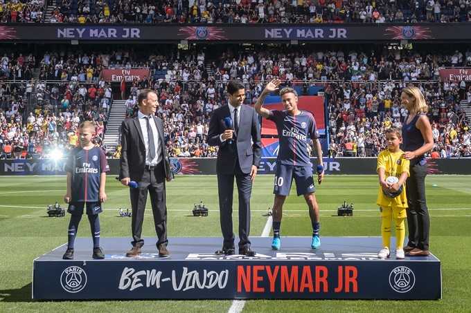 Neymar a su nueva afición del PSG: "He venido aquí para hacer historia" 3 neymar 2 Copiar