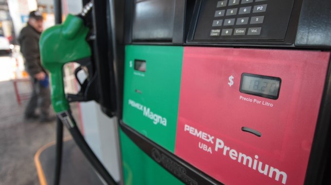 Un surtidor de combustible. EFE/Archivo