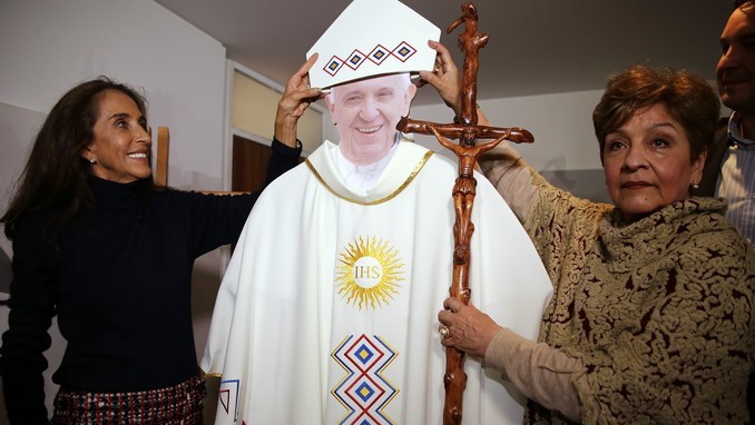 Estas son las vestiduras litúrgicas y ornamentos que usará el papa Francisco en su visita a Colombia