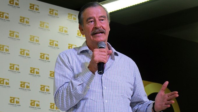 El expresidente mexicano Vicente Fox acusó hoy al mandatario de Venezuela, Nicolás Maduro, de cometer crímenes de lesa humanidad para perpetuarse en el poder, respondiendo a unas declaraciones de Evo Morales en que señalaba al mexicano por instigar a un "magnicidio". EFE/ARCHIVO