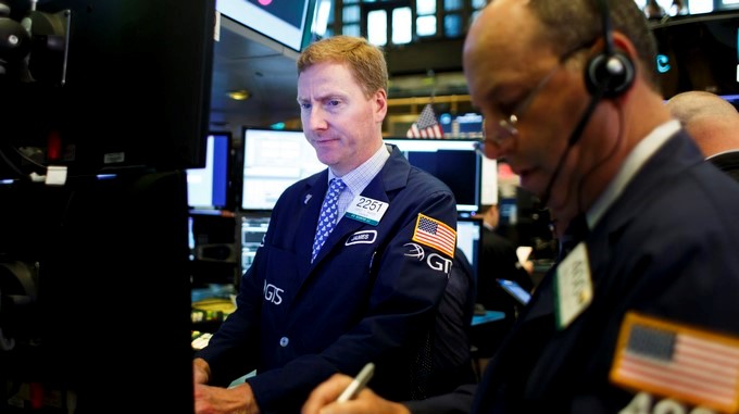 Pocos minutos después de iniciada la jornada de contrataciones en el parque neoyorquino, el índice Dow Jones de Industriales se depreciaba un 0.23 %. EFE/Archivo