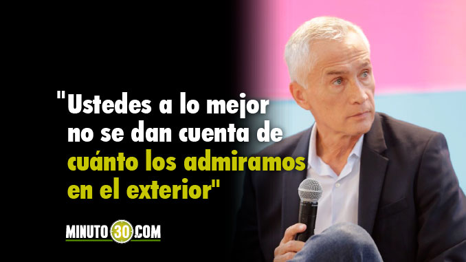 Jorge Ramos en Medellín. Foto: @FNPI