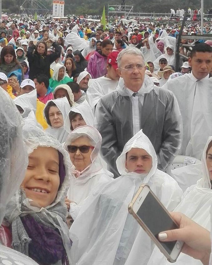 uribe_olaya_papa_francisco