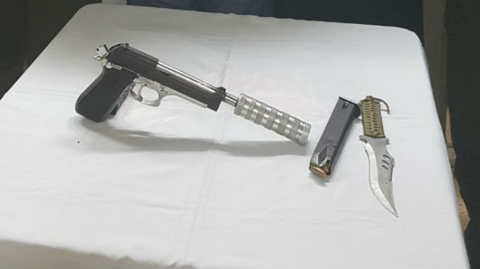 FOTOS: 'Parejita' de adolescentes capturados en Castilla cuando se disponían a atracar a un taxista 3 Capturados_Castilla_1