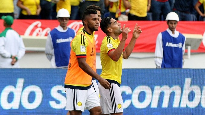 Así formará Colombia ante la Albiroja 1 Falcao celebra gol ante Brasil 2