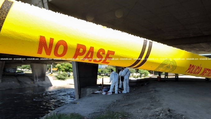 VIDEO: Con un fuerte golpe en la cara hallaron cadáver en los bajos del puente de San Juan 3 Muerto_San_Juan_2