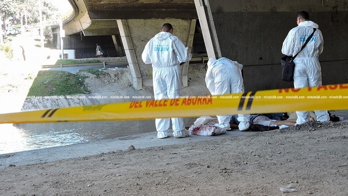 VIDEO: Con un fuerte golpe en la cara hallaron cadáver en los bajos del puente de San Juan 5 Muerto_San_Juan_3