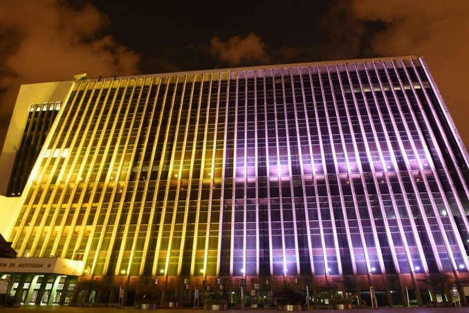 GOBENRACION_EDIFICIO_VISITA_PAPA