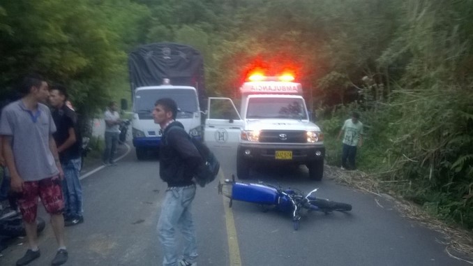 Motociclista resultó herida tras accidentarse en vía del municipio de Nariño