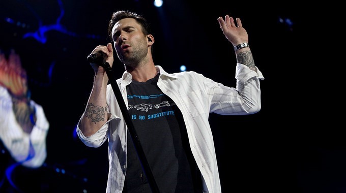 En la imagen, el cantante estadounidense Adam Levine de la banda Maroon 5. EFE/Archivo