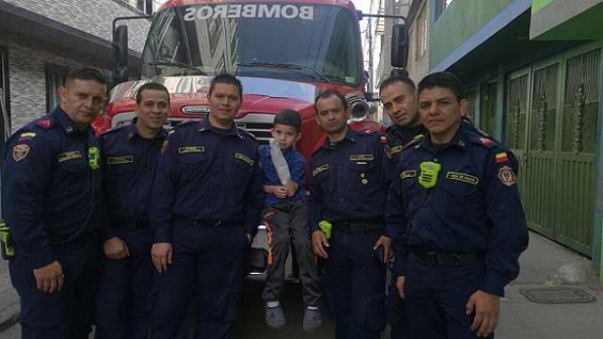 Bomberos de Bogotá salvaron la mano de un niño de 7 años