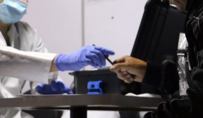 Sorprendieron a conductor que manejaba borracho un vehículo de transporte escolar