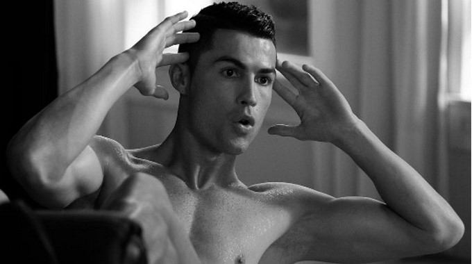 VIDEO: ¡Picarón! Cristiano Ronaldo nos muestra sus nuevos calzoncillos