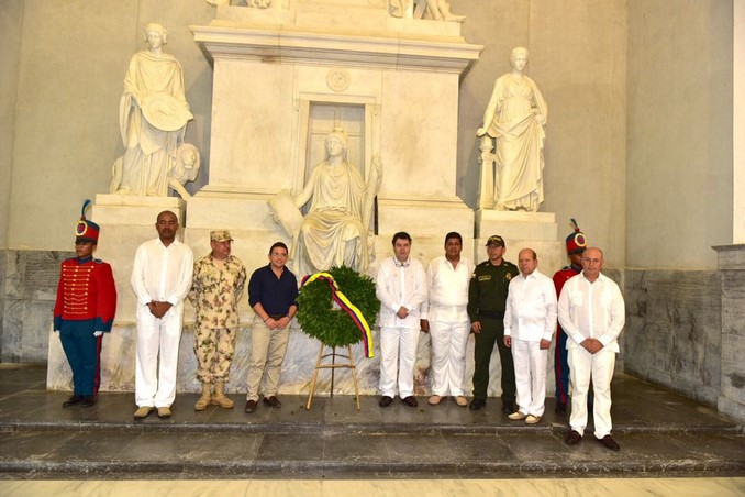 Defensor del Pueblo fue declarado huésped ilustre y recibió las llaves de Santa Marta