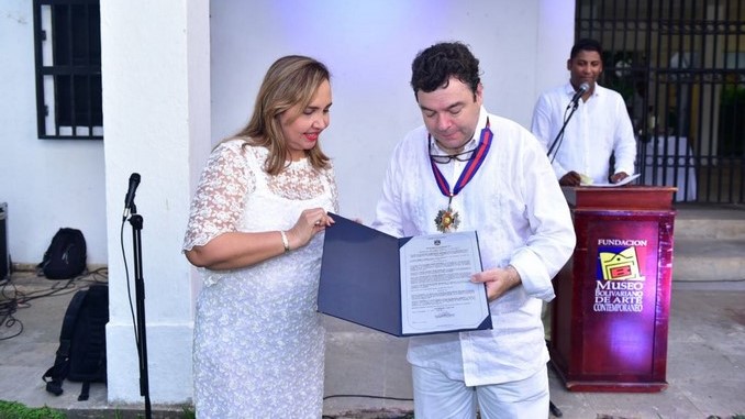 Defensor del Pueblo fue declarado huésped ilustre y recibió las llaves de Santa Marta