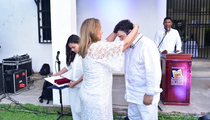 Defensor del Pueblo fue declarado huésped ilustre y recibió las llaves de Santa Marta