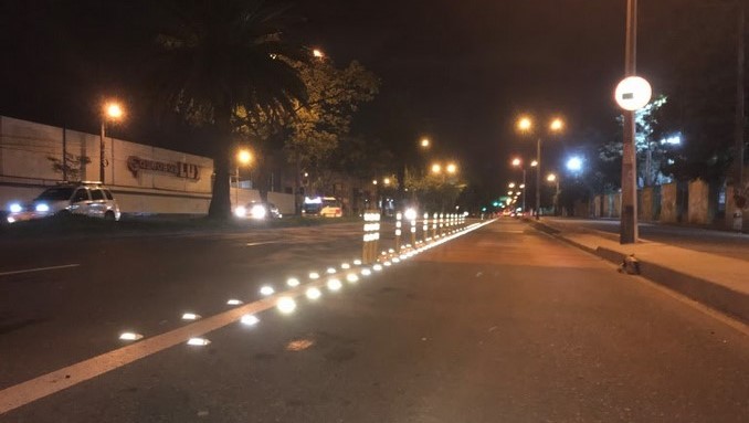 Inicia la instalación de demarcaciones reflectivas en carriles preferenciales para buses