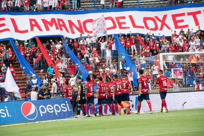 Hinchas del Medellín homenajearon a sus "compañeros" fallecidos 4 dim rionegro 4