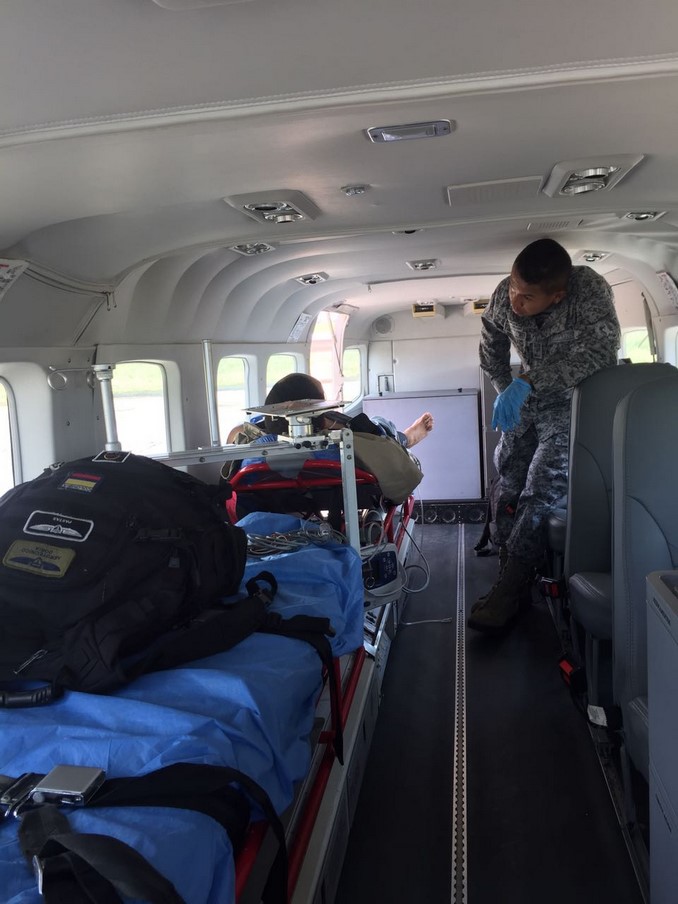 Evacúan desde Caucasia a policía herido con arma de fuego