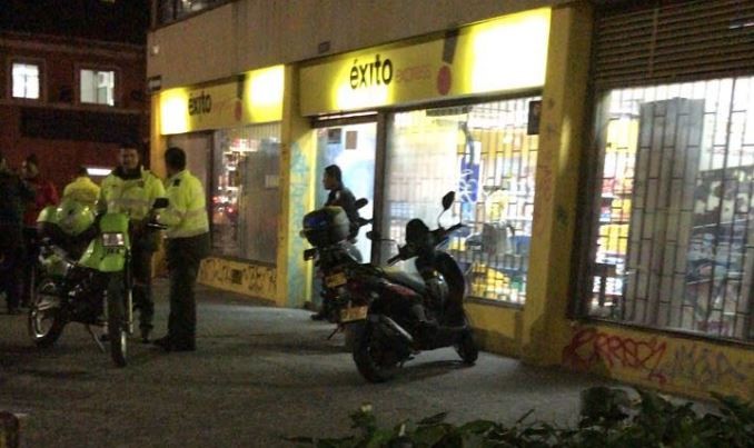 tienda exito asaltada bogota