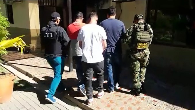 Los aseguraron por extorsionar a familia colombo española con una falsa deuda en Europa