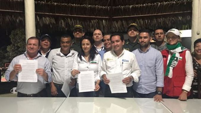 Gobierno y Gobernación de Antioquia firmaron acuerdo con la mesa minera para poner fin al paro