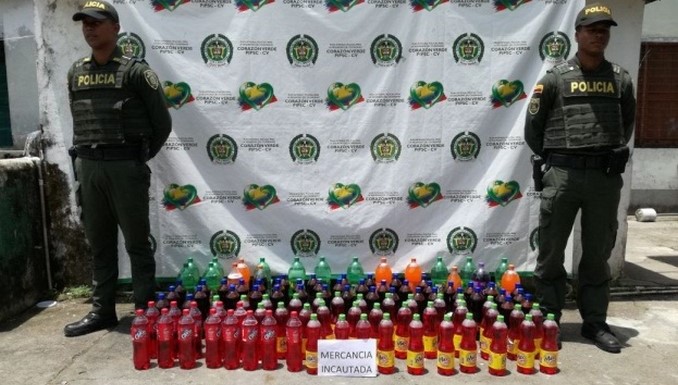 Policía incautó varias botellas de gaseosa vencida en Acandí