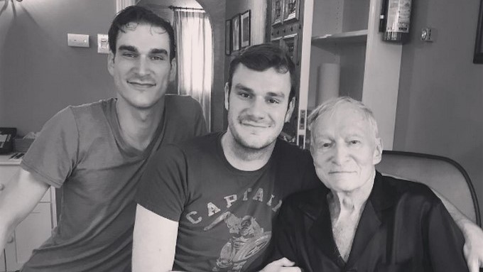 Cooper y su fallecido padre, Hugh Hefner/ Tomada de Instagram: @cooperbhefner