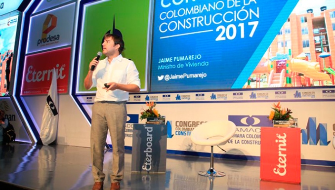 El ministro de Vivienda, Jaime Pumarejo