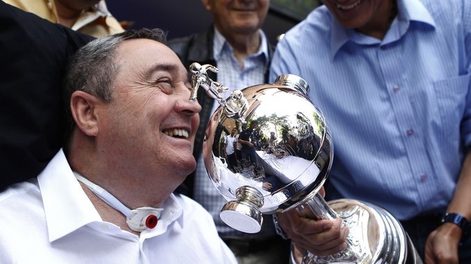 VIDEO: ¡Con la Libertadores!, homenajearon a Luis Fernando Montoya 3 luis fernando montoya 1