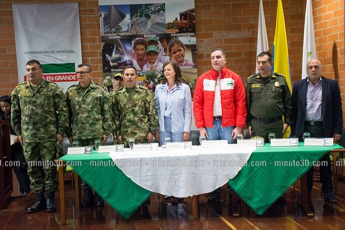 Así fue el recorrido de Mauricio Tobón como 'gobernador en la noche'