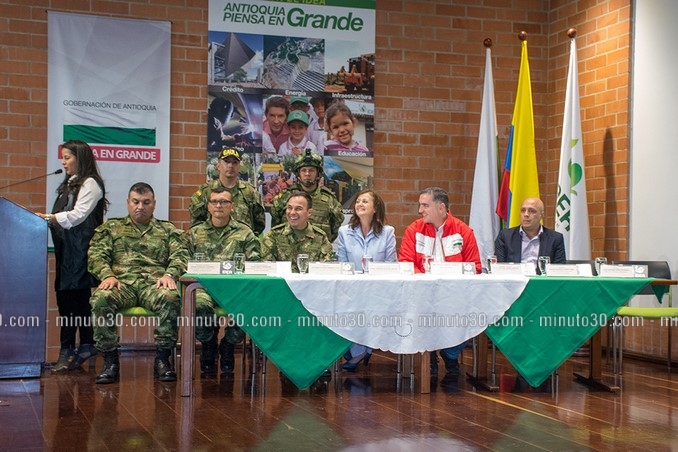 Así fue el recorrido de Mauricio Tobón como 'gobernador en la noche'