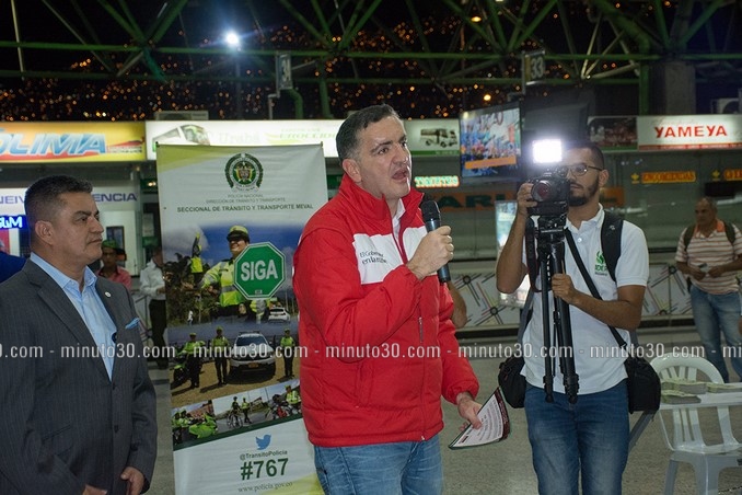 Así fue el recorrido de Mauricio Tobón como 'gobernador en la noche'