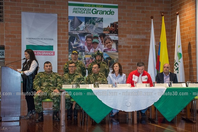 Así fue el recorrido de Mauricio Tobón como 'gobernador en la noche'