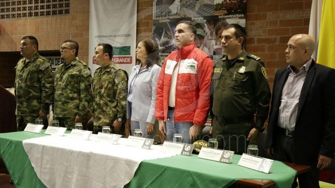 FOTOS: Mauricio Tobón recorre Medellín como “Gobernador en la noche”