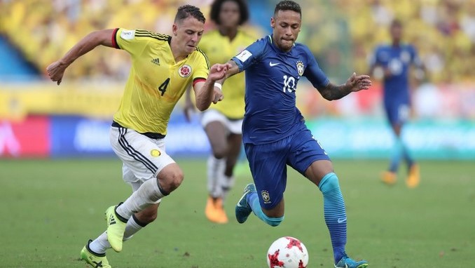 VIDEO: Los lujos de Neymar, siempre protagonista ante Colombia