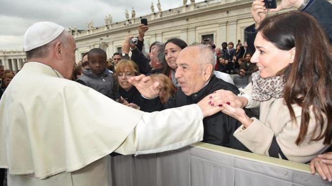 Más de 12.000 personas pobres y vulnerables son invitados de honor en la misa del papa Francisco en Bogotá