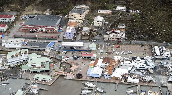 otografía cedida por el Departamento holandés de Defensa hoy, 7 de septiembre de 2017 que muestra una vista aérea de los daños causados por el huracán Irma a su paso por Philipsburg (San Martín) el 6 de septiembre de 2017. EFE/Gerben Van Es/Dutch Department