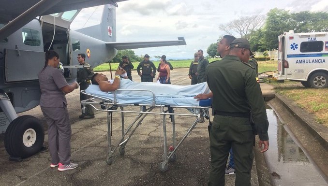 Trasladan a patrullero que resultó herido por un artefacto explosivo en Caucasia