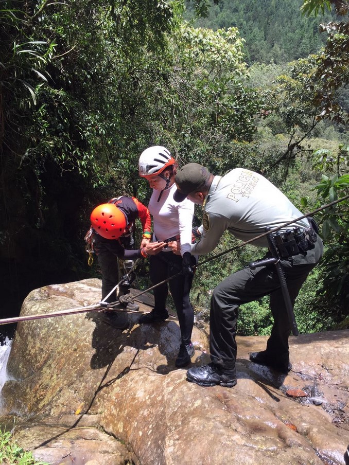 Policía de Turismo realizó operativos de control a actividades de torrentismo en Envigado