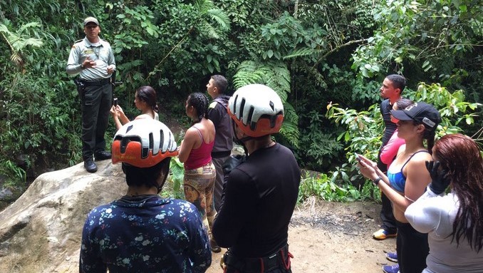 Policía de Turismo realizó operativos de control a actividades de torrentismo en Envigado