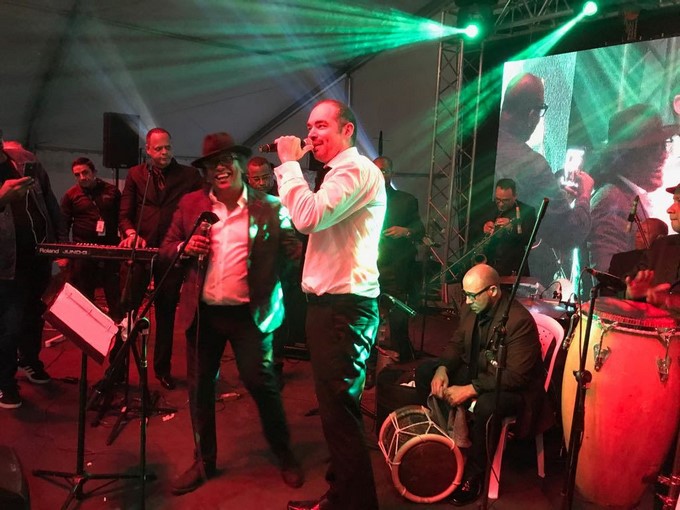 Sergio Vargas y Santiago Cruz en concierto/ Cortesía AG Producciones
