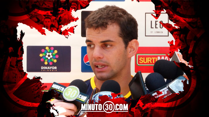 Viola, directo con sus compañeros: "Tampoco le carguemos tanta presión" 3 valentin viola dim