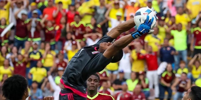 Millonarios va por el jugador más apetecido tras la jornada de Eliminatorias Sudamericanas 2 wuilker farinez Copiar