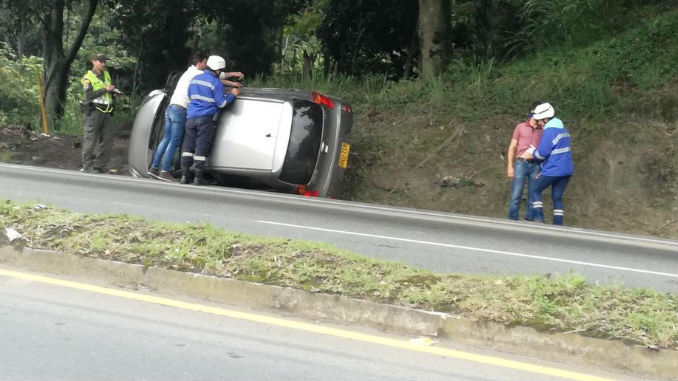Accidente_Autopista_Medellin_Bogota_1