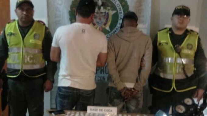 Los capturaron mientras se movilizaban en una moto con 200 gramos de cocaína 1 Capturados en Campo Valdes