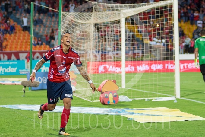 EN FOTOS: Así fue el domingo de fútbol en el Atanasio Girardot 10 DIM 2