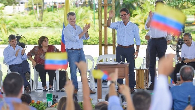 Santos resalta el rol del campo para la paz al posesionar a Juan Guillermo Zuluaga como ministro de Agricultura
